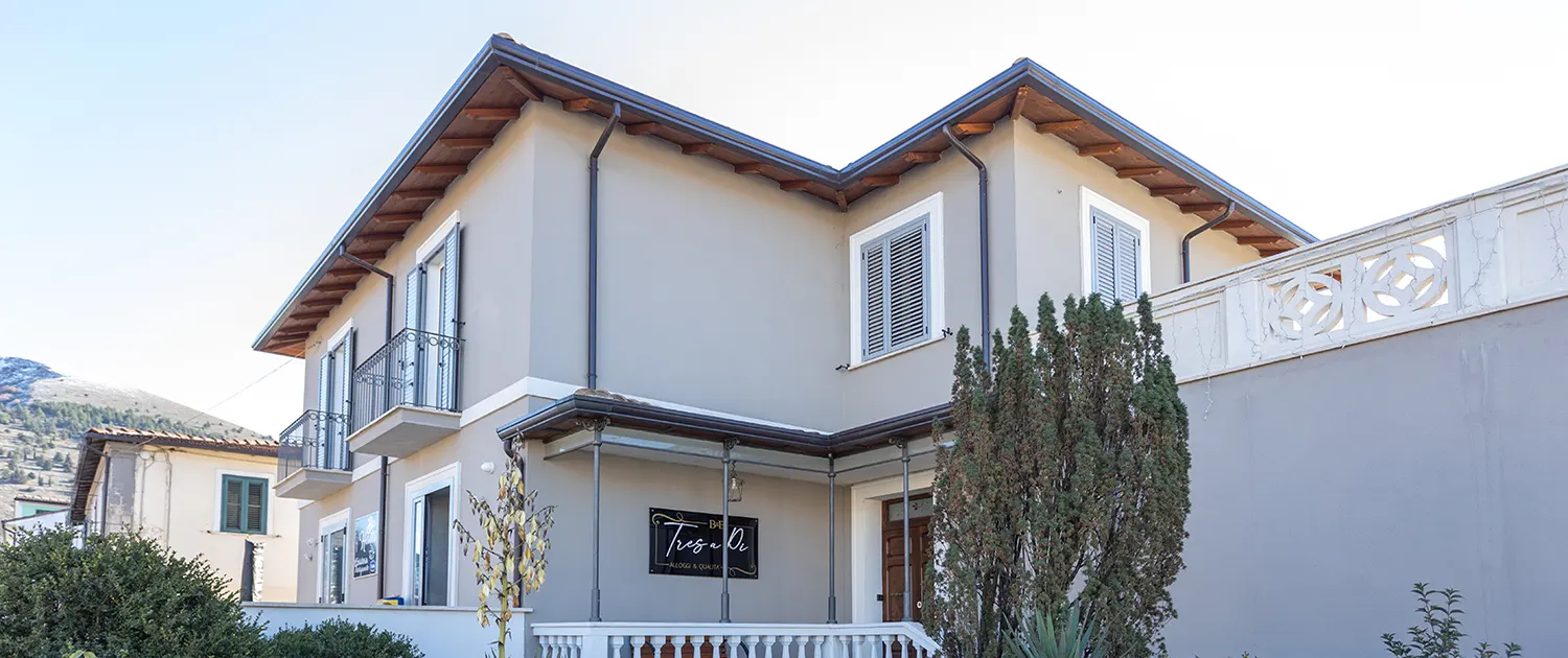Tres a Pi Bed and Breakfast a Trasacco la Villa